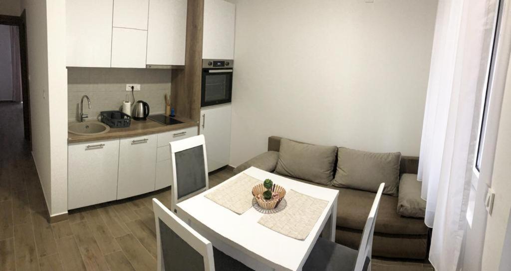 Apartmani Cupara Tivat Exterior photo
